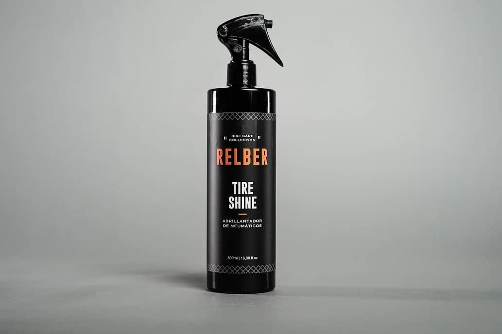 Abrillantador de Neumáticos RELBER "TIRE SHINE" - 500ml - Imagen 1