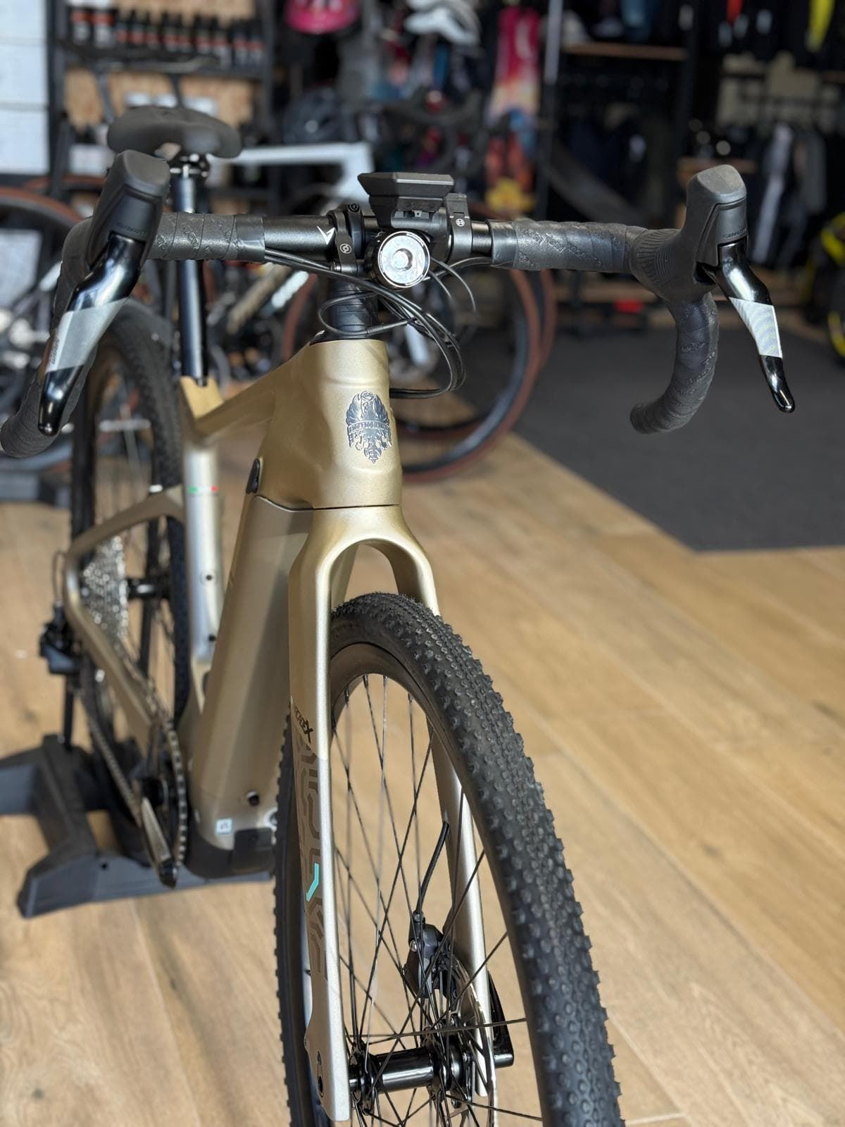 BIANCHI e-Arcadex Tourer - TOUR APEX BOSCH 500  BICICLETA ELECTRICA GRAVEL Desert Full Matt - Imagen 8