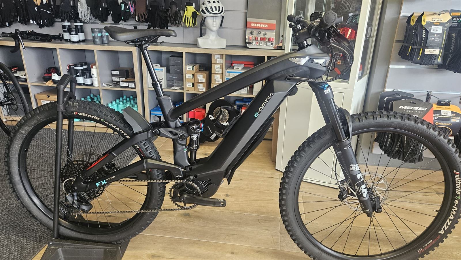 BIANCHI E-OMNIA FX-TYPE TALLA M (OCASION) - Imagen 1