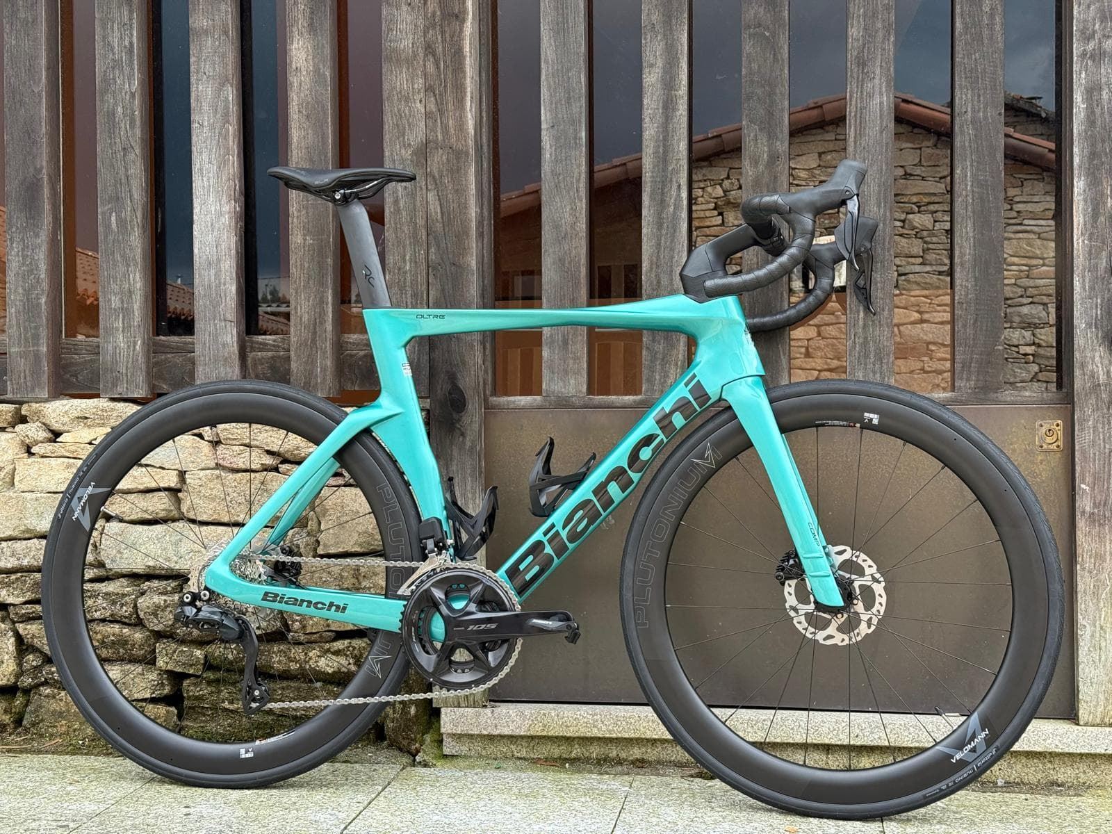 BICICLETA CARRETERA BIANCHI OLTRE COMP 105 DI2 12SP - AZUL CELESTE ULTIMA UNIDAD TALLA 55 - Imagen 1