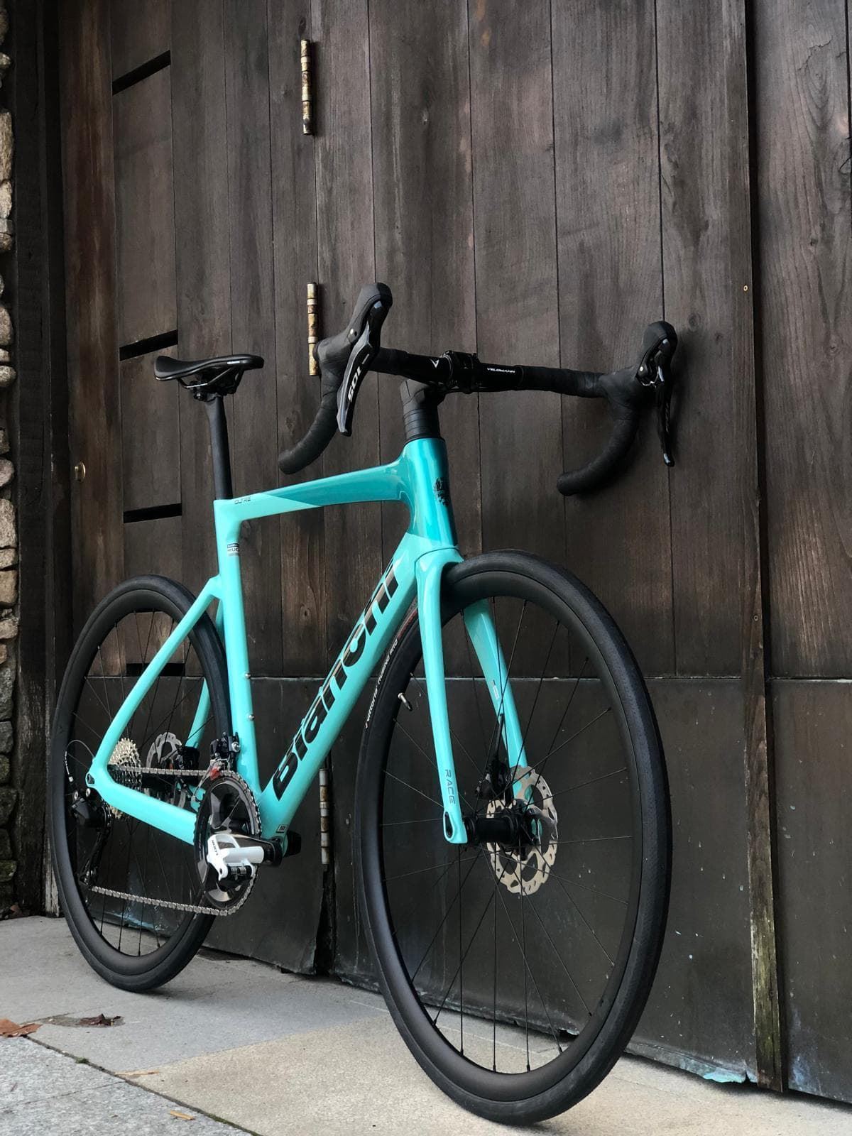 Bicicleta Carretera BIANCHI Oltre Race - 105 12sp, AZUL TURQUESA, 2025 - Imagen 2