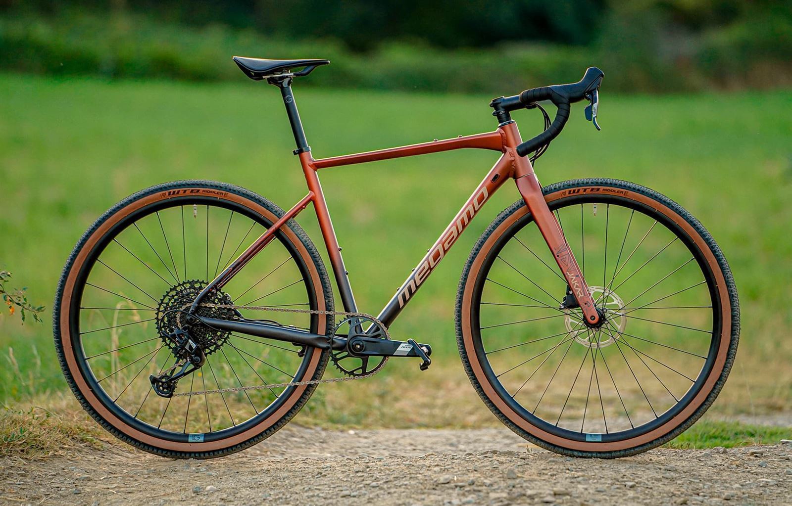 BICICLETA GRAVEL MEGAMO JAKAR 30 2025 - Imagen 5