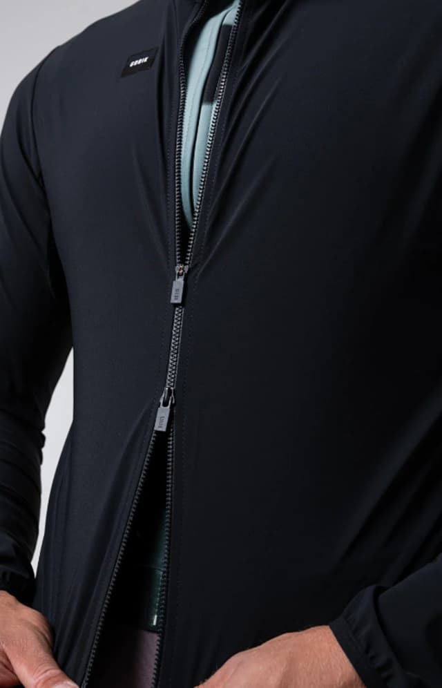 CORTAVIENTOS/IMPERMEABLE GOBIK Unisex Selkie. NEGRO - Imagen 3