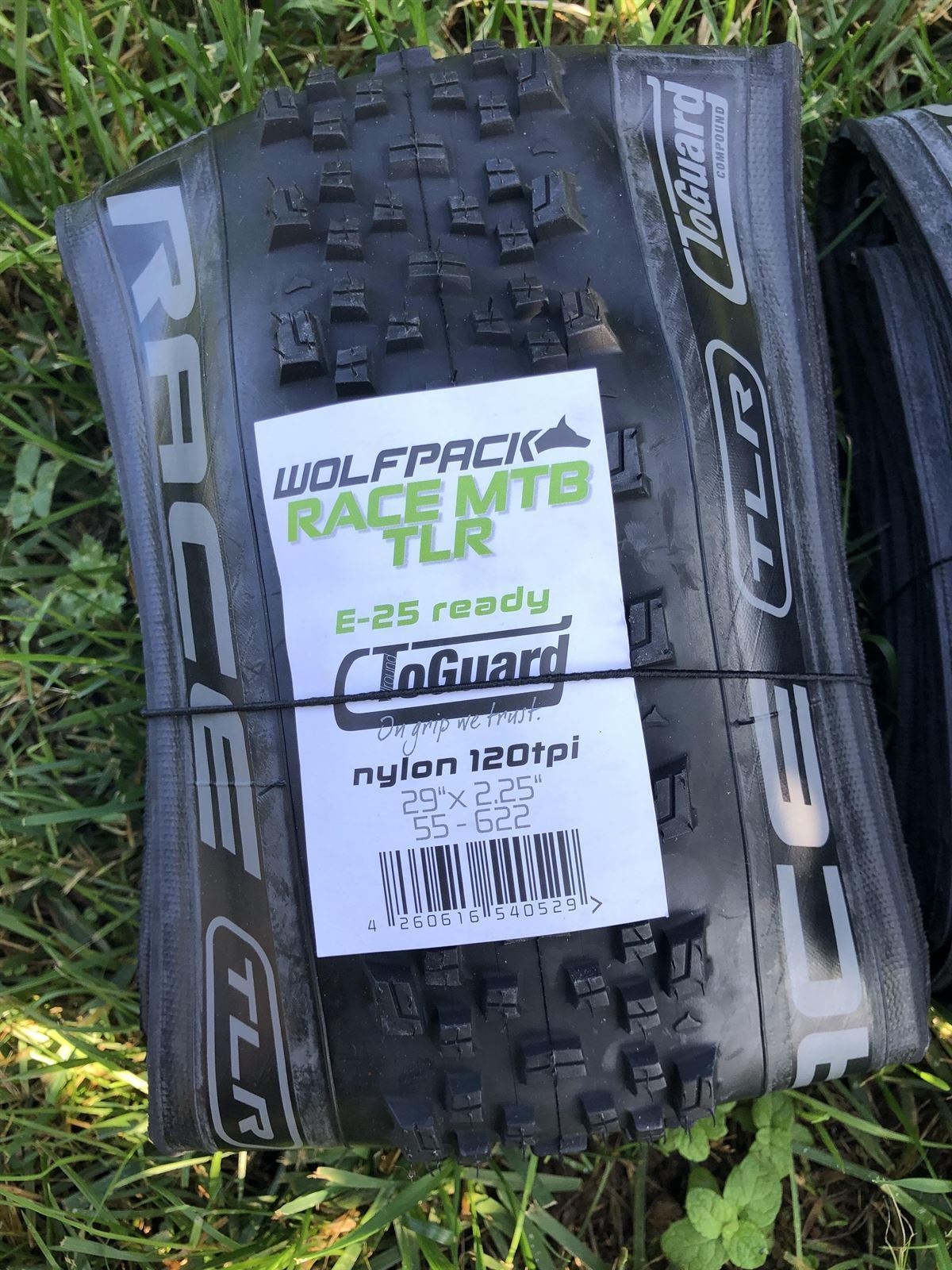 Cubierta MTB Wolfpack Tires MTB RACE 29x2.25 - Imagen 3