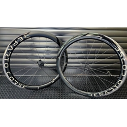 Juego de ruedas Bianchi Reparto Corse 50R Ceramitech Disc Tubeless HG11 - Imagen 1