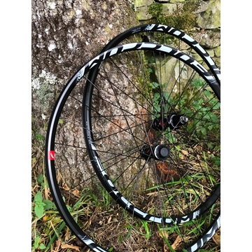 JUEGO DE RUEDAS MTB 29¨FULCRUM RED ZONE 700 (SHIMANO - HG11) - Imagen 1