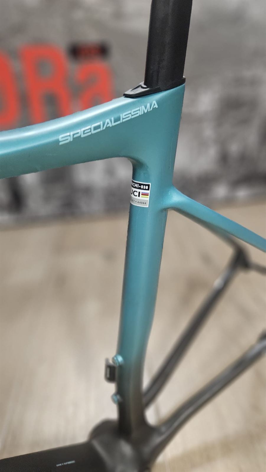 KIT DE CUADRO BIANCHI SPECIALISSIMA TALLA 53 OCASION - Imagen 4