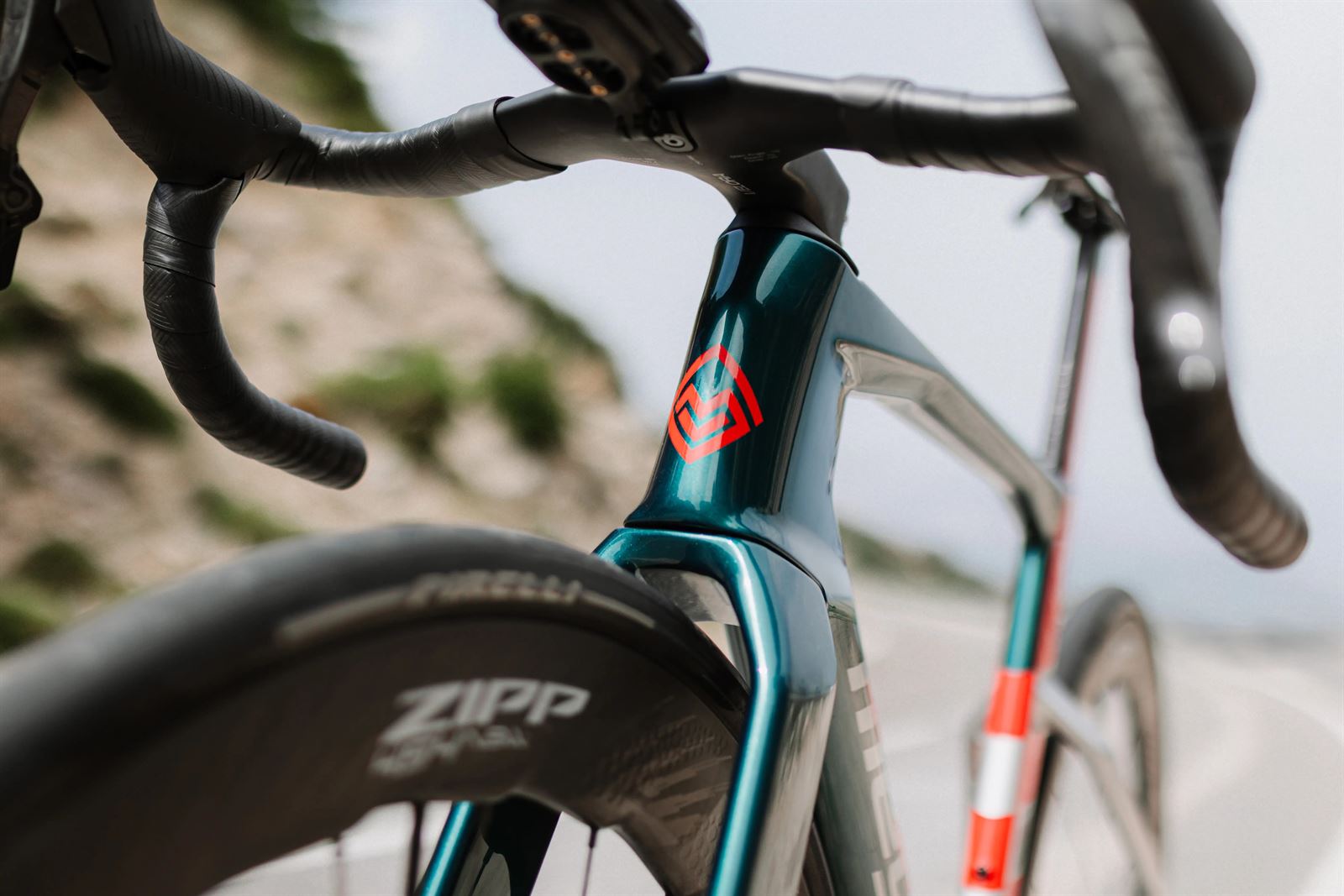 MEGAMO PULSE 07 SLR 2027 PREFORMANCE GREEN M - Imagen 4