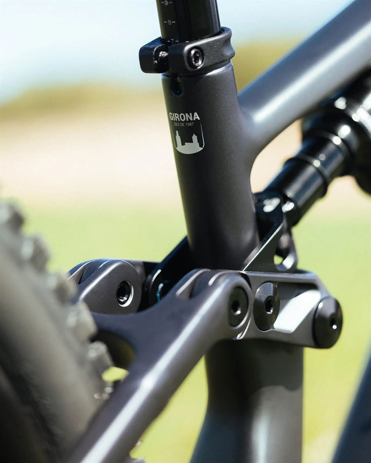 MEGAMO REASON AL 05 2027 TALLA M BLACK (ENTREGA INMEDIATA) - Imagen 4