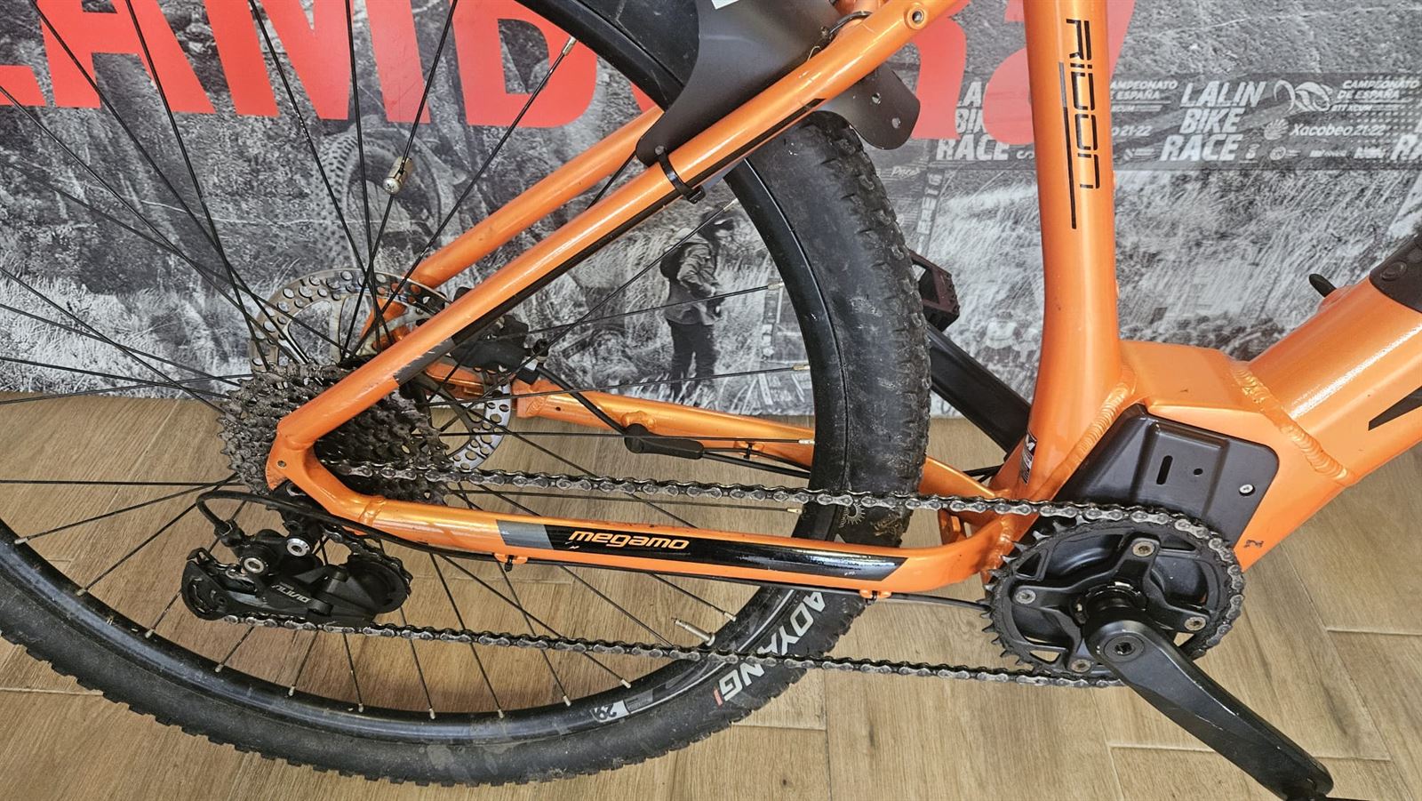 MEGAMO RIDON HT 504 TALLA M BICICLETA ELÉCTRICA OCASIÓN - Imagen 4