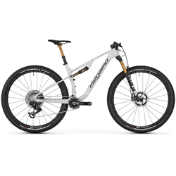 MEGAMO TRACK 01 2026. ULTIMAS UNIDADES, TALLA S - Jade White - Imagen 1