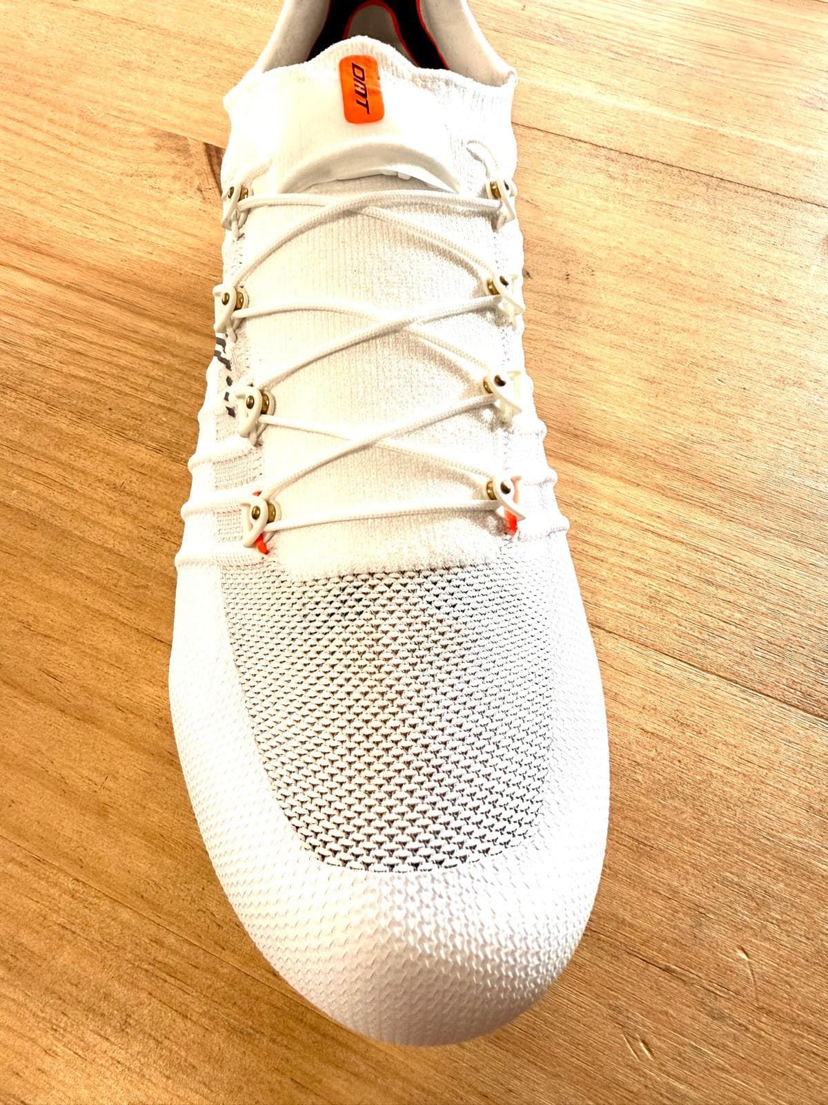 REPUESTO CORDONES DMT KRSL POGIS 2025 BLANCO - Imagen 1