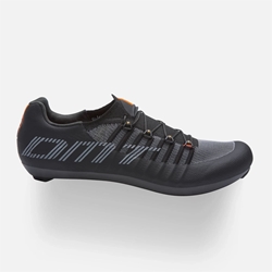 ZAPATILLAS DMT KRSL POGIS 2025. NEGRO. + CALCETINES DMT CLASSIC RACE DE REGALO - Imagen 1